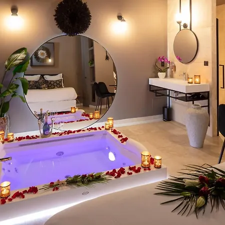 Les Chambres Romantiques - Jacuzzi Privatif, Domaine Aixois D'exception Liebeshotel *